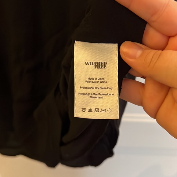 Aritzia Wilfred Free Teigen black Rayon short sleeve midi Dress size M - Picture 5 of 8